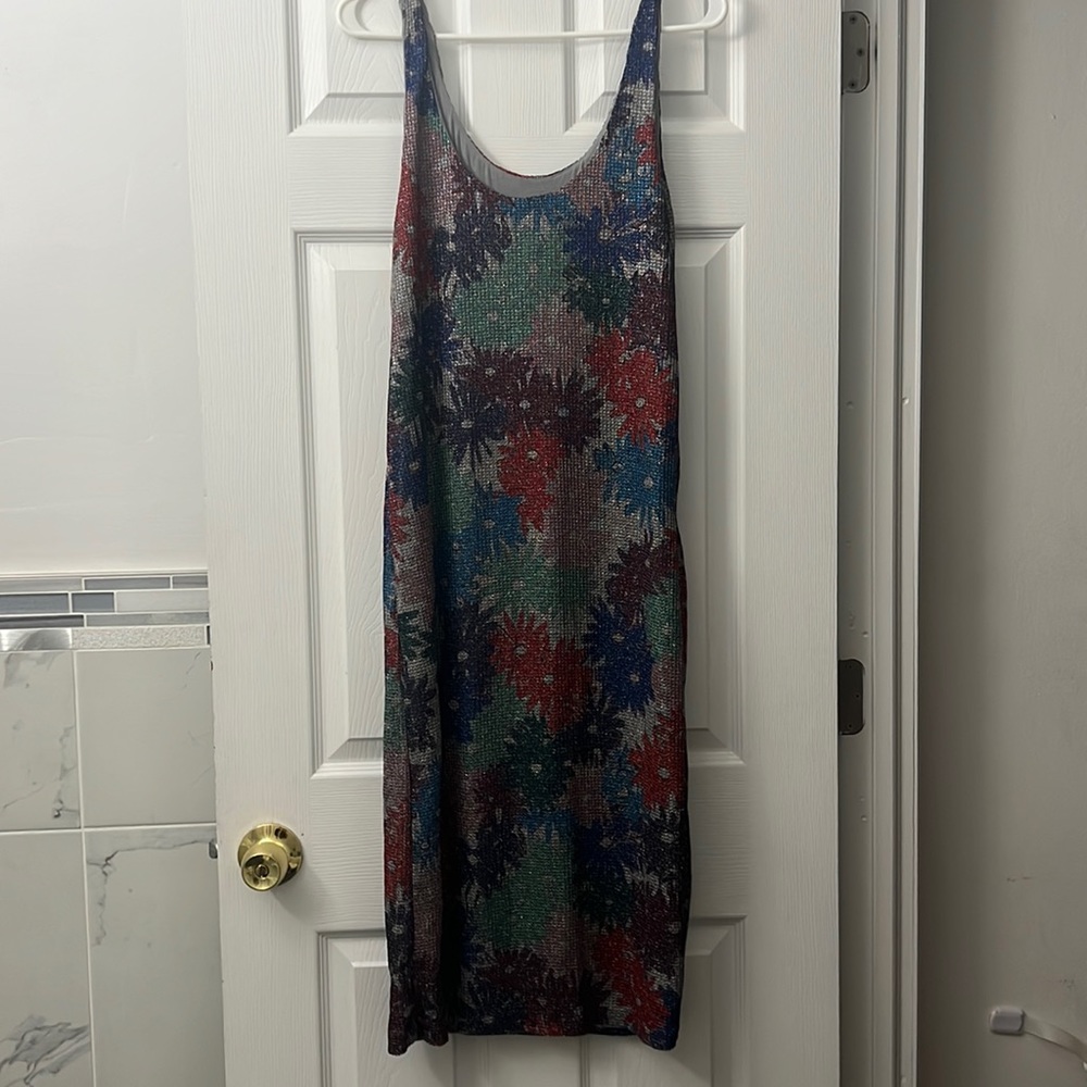 Pretty splendid dress.